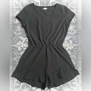 TOBI Black Surplice Wrap Romper V-Neck Ruffle Shorts Elastic Waist Size L